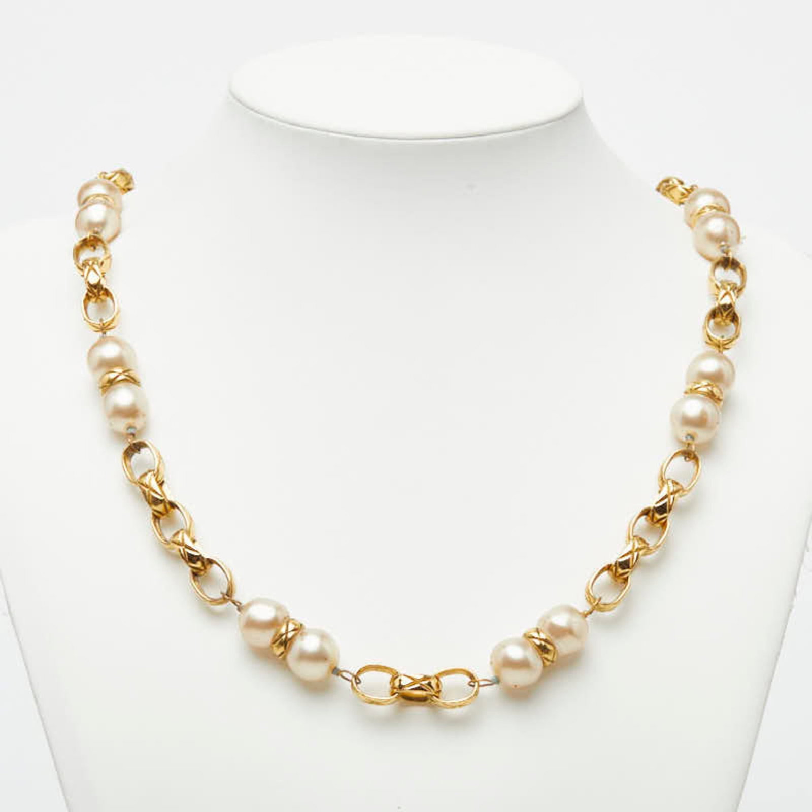 Chanel Chain Necklace 23 Stamp Gold Faux Pearl Plated Women'S. (1 of 7)