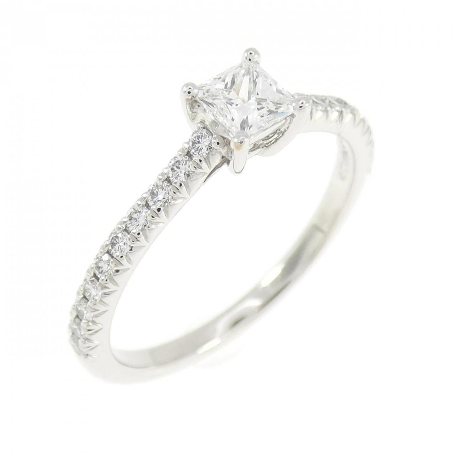 Tiffany Band Ring Platinum 950: Tiffany Band Ring Platinum 950 Platinum band ring with a 0.25 carat VVS2 diamond, available in US size 6. This Tiffany Type band features platinum 950 material and bears the signature of its creator.