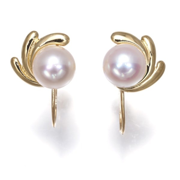 Yellow Gold 750 Akoya Pearl Solitaire 7.3mm Mikimoto Earrings: Yellow Gold 750 Akoya Pearl Solitaire 7.3mm Mikimoto Earrings Yellow Gold 750 Akoya Pearl Solitaire Earrings feature a stunning 7.3mm Mikimoto cultured Akoya pearl set in 18k yellow gold, creating a t