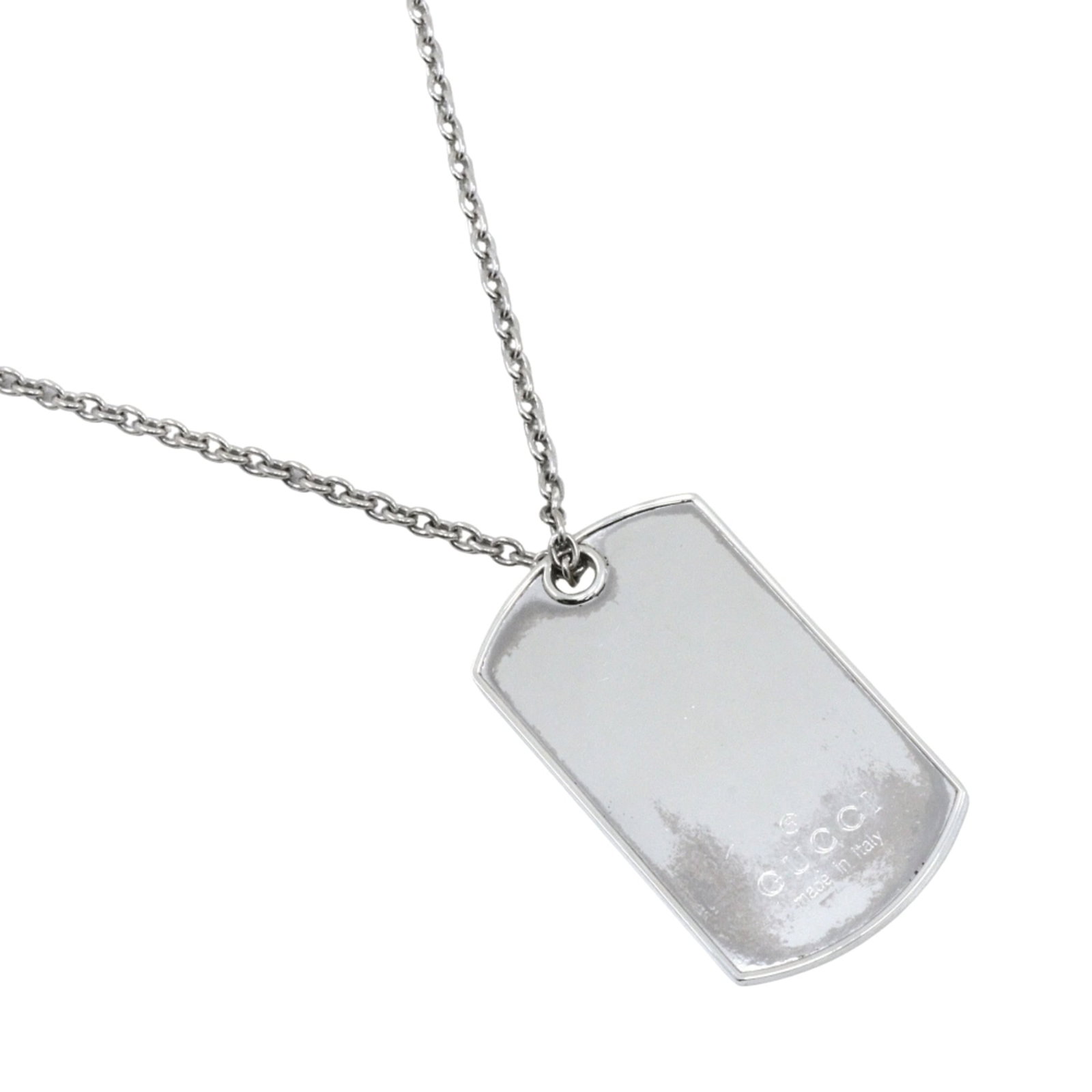 Gucci Tag Plate Necklace Sterling Silver (925) Approximately 28.9G Unisex.: Gucci Tag Plate Necklace Sterling Silver (925) Approximately 28.9G Unisex. Sterling silver Gucci Tag Plate Necklace, crafted from high-quality 925 material. Measuring 50mm x 20.8mm, the pendant is att