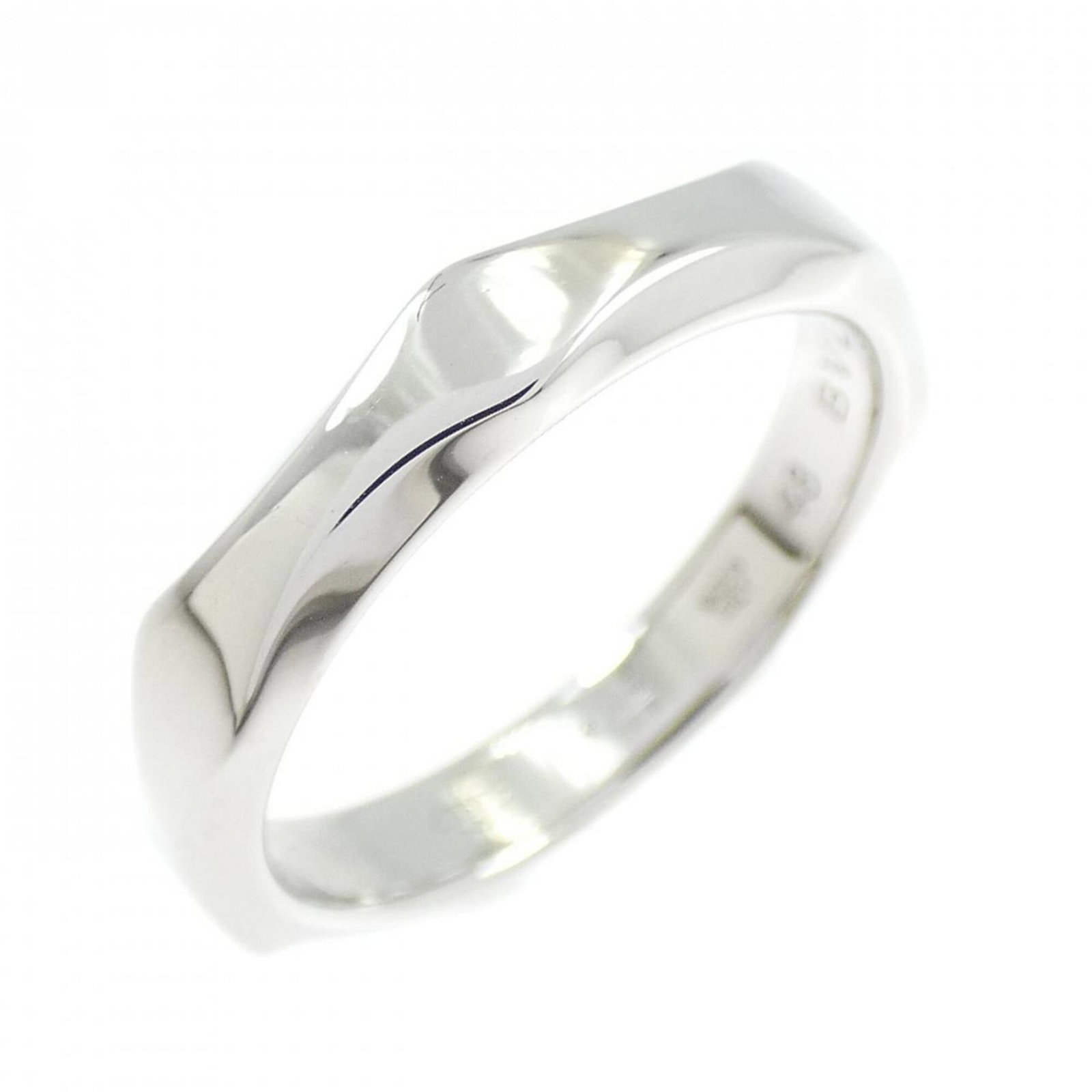 Bvlgari Band Ring Platinum 950: Bvlgari Band Ring Platinum 950 Bvlgari Band Ring Platinum 950 - A luxurious platinum band ring from the renowned Italian luxury brand, featuring high-quality materials and a sleek design. This 48 US s