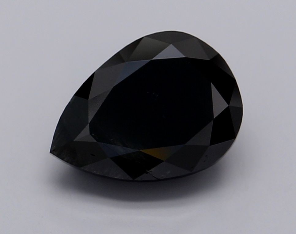 GIA Pear 3.07ct Fancy Black VVS2 - Loose Natural Diamond: GIA Pear 3.07ct Fancy Black VVS2 - Loose Natural Diamond GIA-certified Fancy Black VVS2 diamond with exceptional clarity and polish, boasting an impressive 3.07 carats in its natural state. This loose