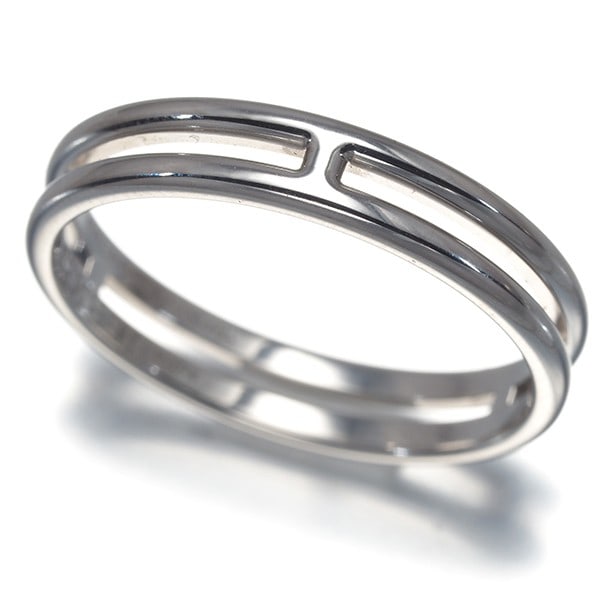 White Gold 18k Ariane 750 Hermes Ring: White Gold 18k Ariane 750 Hermes Ring White Gold 18k Ariane 750 Hermes Ring features an 18k white gold band with a ring size of EU54 and a width of 3.7mm, making it a stylish accessory for special occ