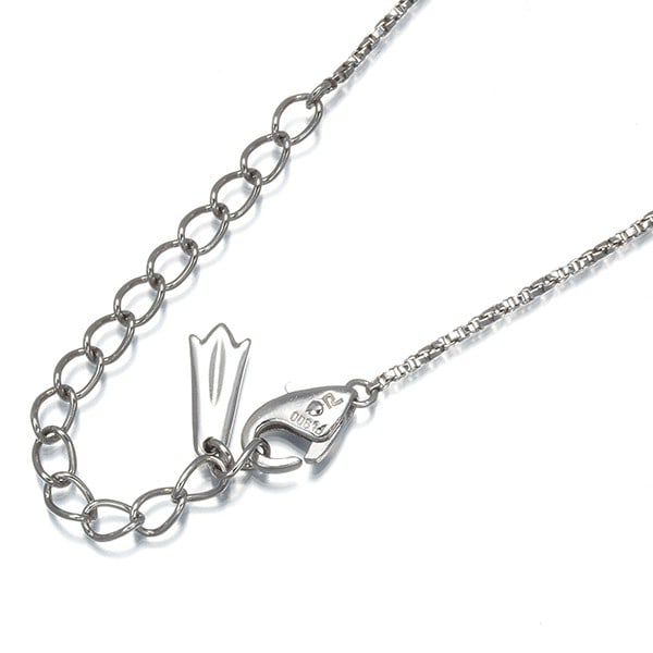 Pola Chain Necklace Three-Five 44Cm 900 Platinum: Pola Chain Necklace Three-Five 44Cm 900 Platinum 900 Platinum Pola Chain Necklace, crafted from high-quality platinum metal with a purity of 900. This elegant necklace boasts a sleek chain design,