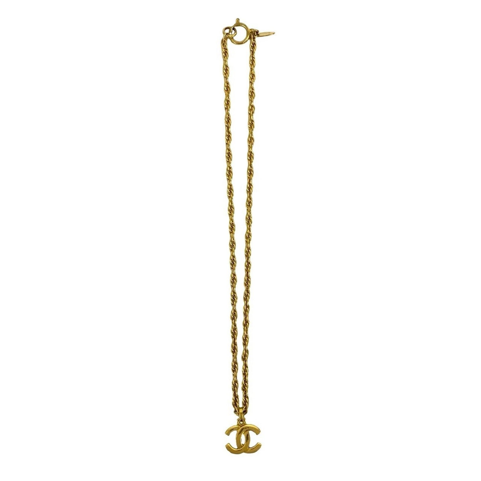 Chanel Vintage Coco Mark Gp Necklace Pendant Choker Accessory Gold 2607B: Chanel Vintage Coco Mark Gp Necklace Pendant Choker Accessory Gold 2607B Gold plating Chanel necklace pendant choker accessory, featuring a 13mm x 23mm gold pendant with a chain length of 41 cm / 16.1