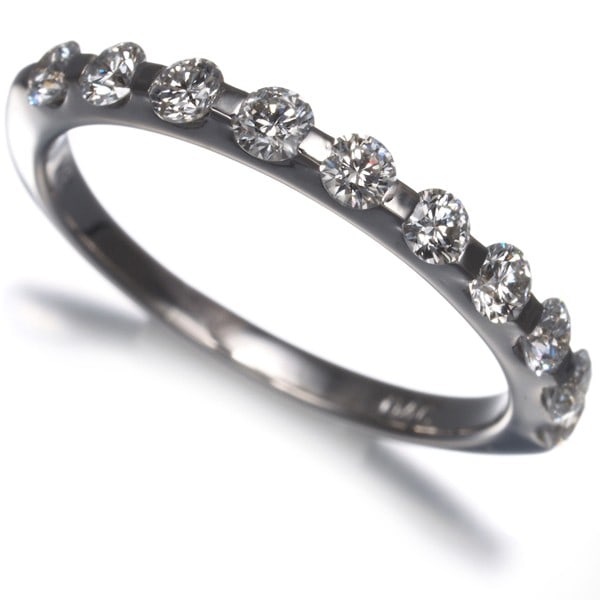 Diamond 0.46Ct 10P Half Eternity Ring 18K 750 White Gold: Diamond 0.46Ct 10P Half Eternity Ring 18K 750 White Gold 18k white gold provides a luxurious backdrop for a stunning diamond, weighing 0.46 carats and certified as a Type IIa, which boasts exceptional