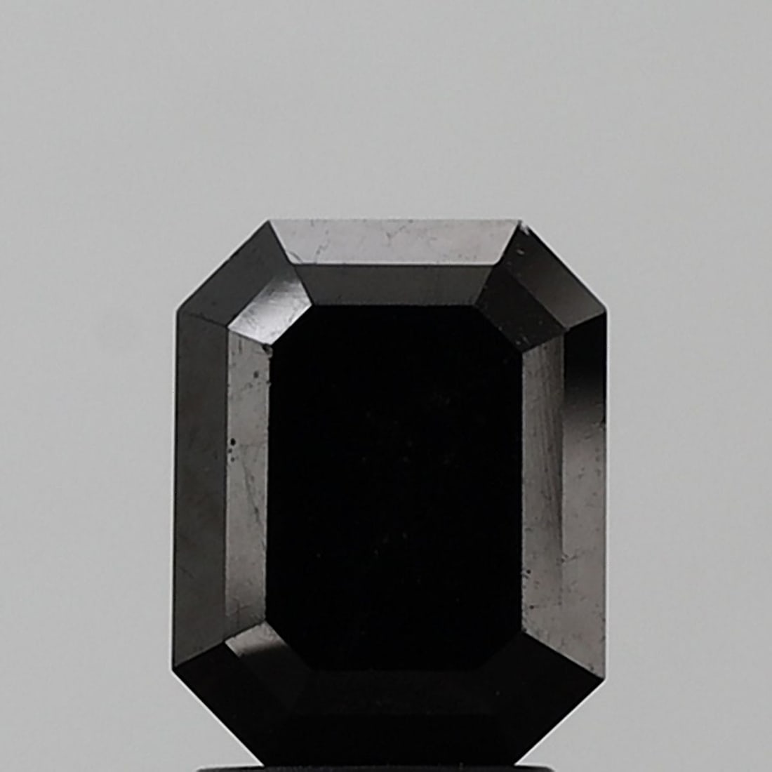 Emerald 3.2ct Black VVS2 - Loose Natural Diamond: Emerald 3.2ct Black VVS2 - Loose Natural Diamond 3.2 carat black diamond with exceptional clarity, polish, and symmetry, showcasing its natural beauty in EX condition. Certified VVS2, this loose