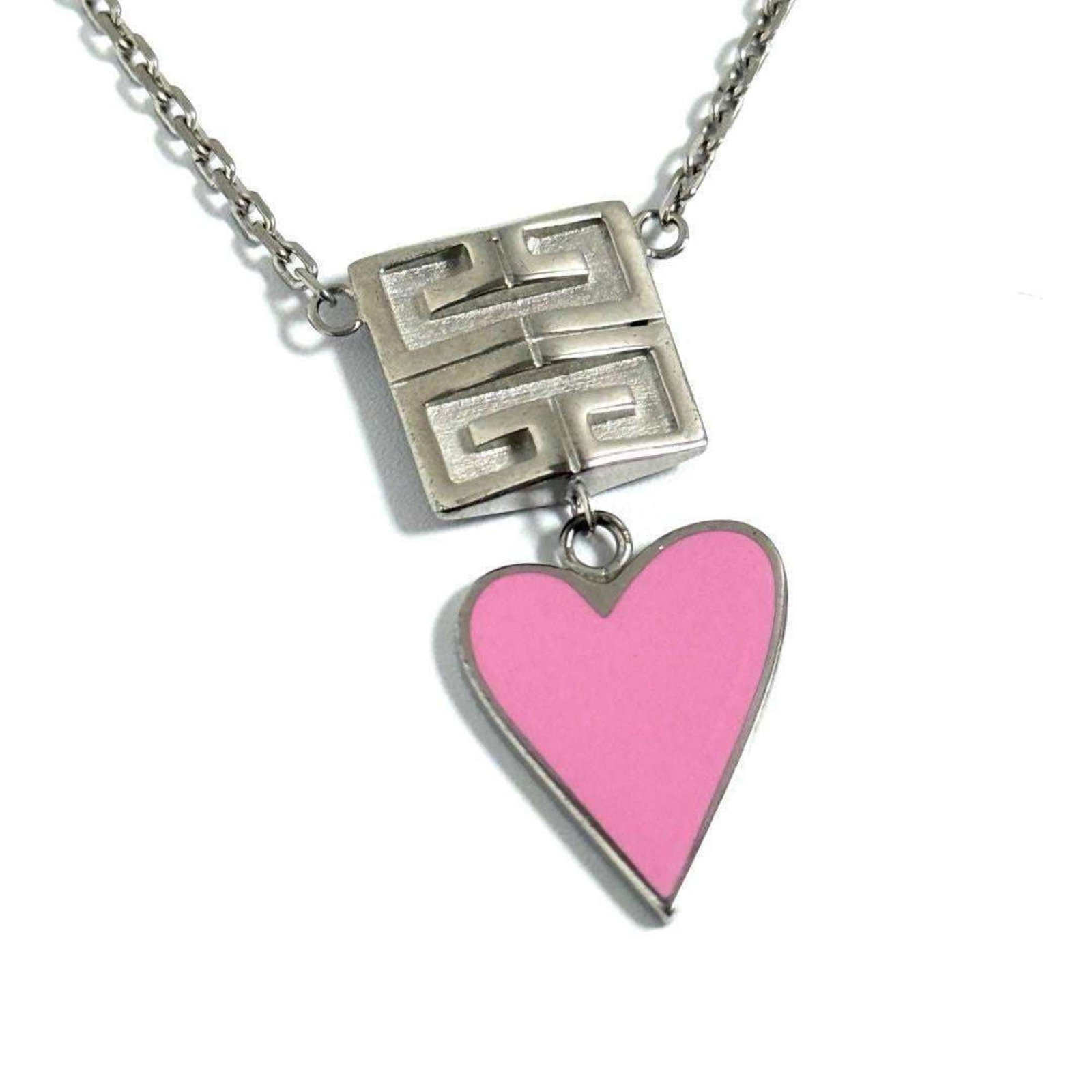Givenchy Women'S 4G Heart Pendant Necklace: Givenchy Women'S 4G Heart Pendant Necklace Givenchy Women's 4G Heart Pendant Necklace features a striking heart-shaped design, adding a touch of elegance to any outfit. This metal pendant necklace com