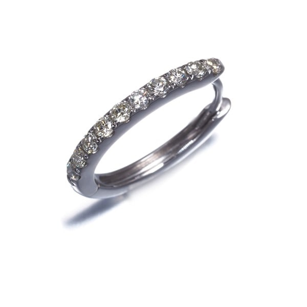 Diamond 0.15Ct Hoop Single Earring 18K 750 White Gold: Diamond 0.15Ct Hoop Single Earring 18K 750 White Gold Single earring featuring a natural diamond set in an 18k white gold hoop design, measuring 14.2 x 12.6 x 1.7mm in size and weighing 1.0g. The diam