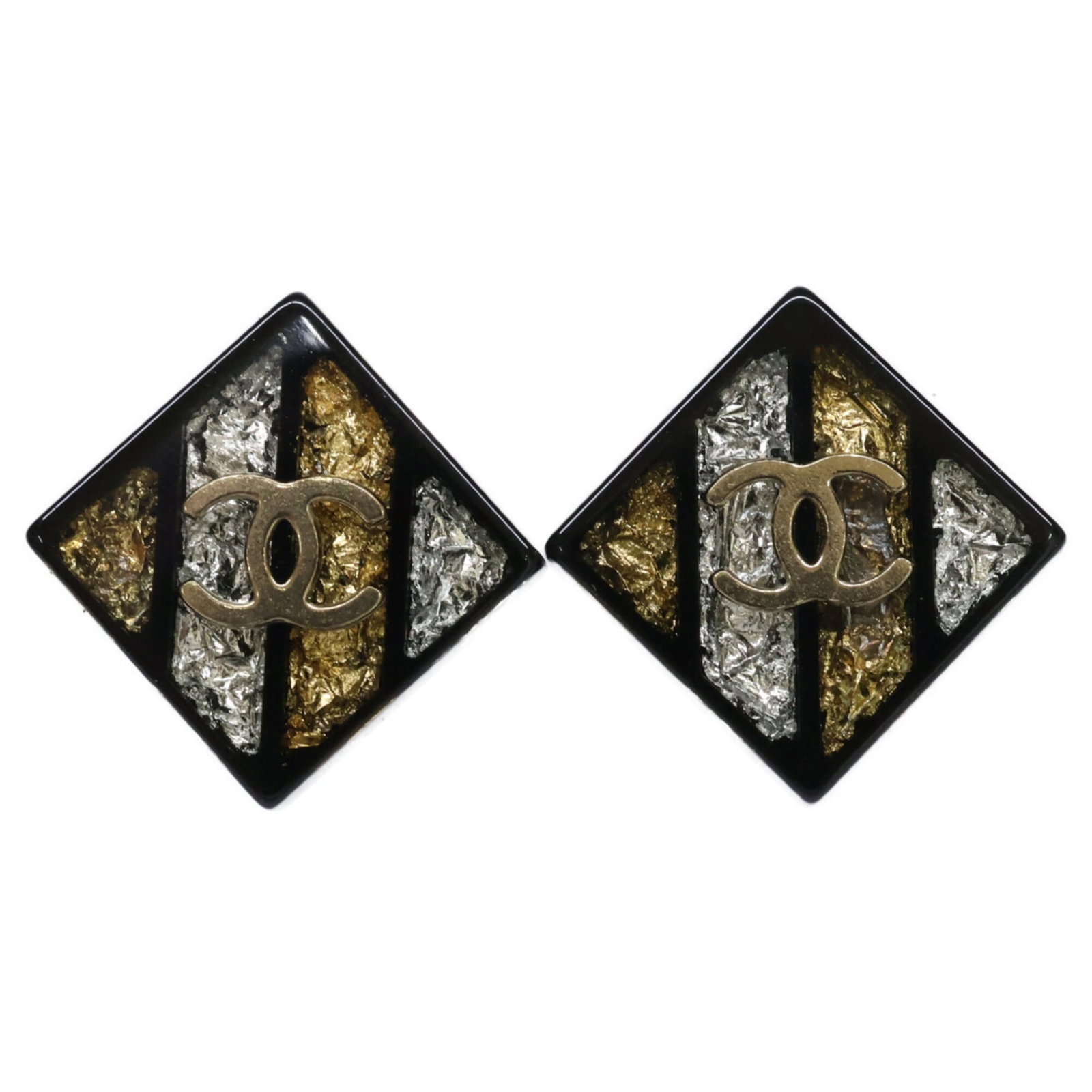 Stud earrings resin from Chanel: Stud earrings resin from Chanel Stud earrings from Chanel feature a sleek black resin design, measuring 20.00mm x 20.00mm in size. The resin material provides a modern and sophisticated look, while th