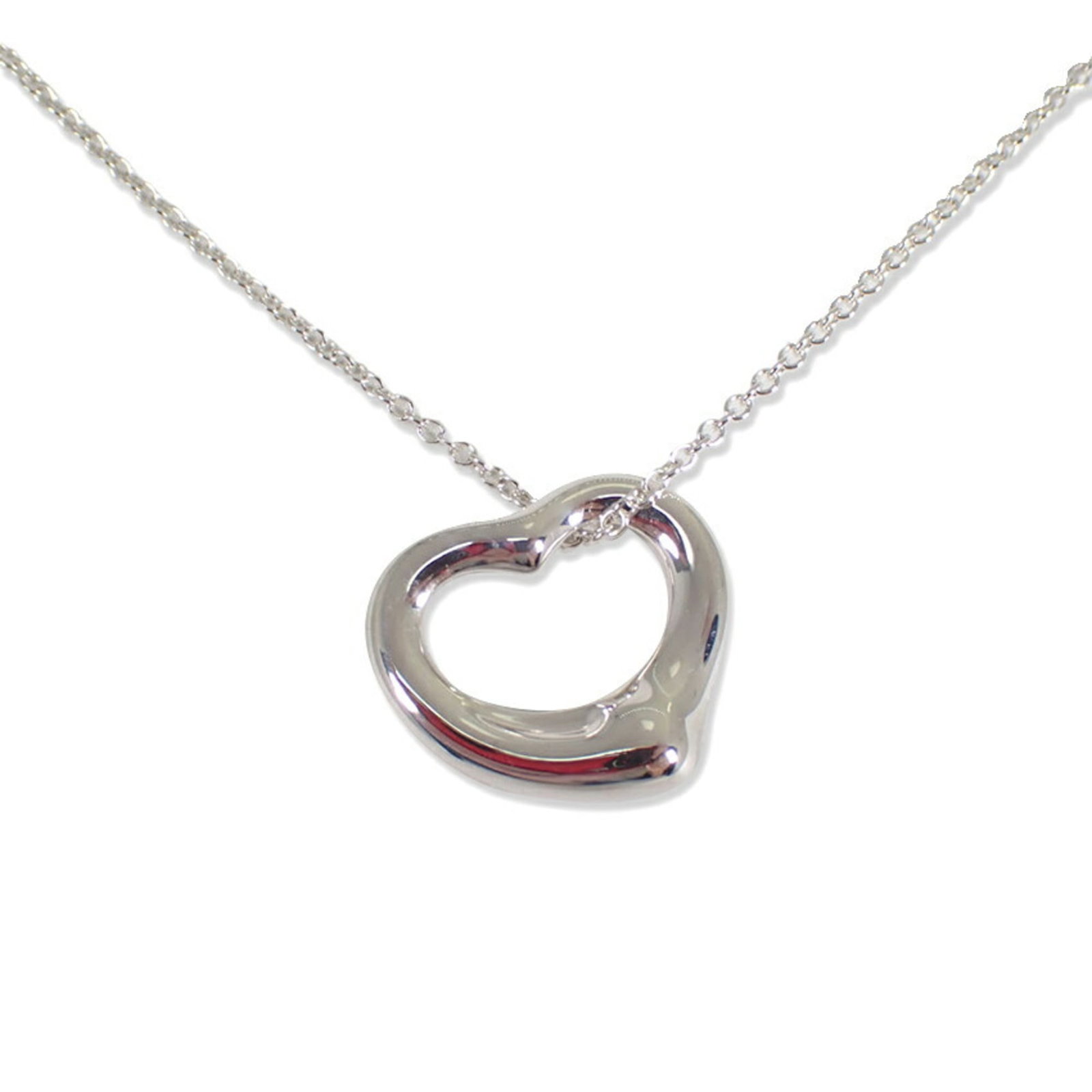 Tiffany & Co. 925 Heart Pendant Necklace: Tiffany & Co. 925 Heart Pendant Necklace Sterling silver 925 Tiffany & Co. heart pendant necklace with a 40.5 cm / 15.94'' adjustable neck circumference, featuring a 14mm x 16mm pendant size. This ele