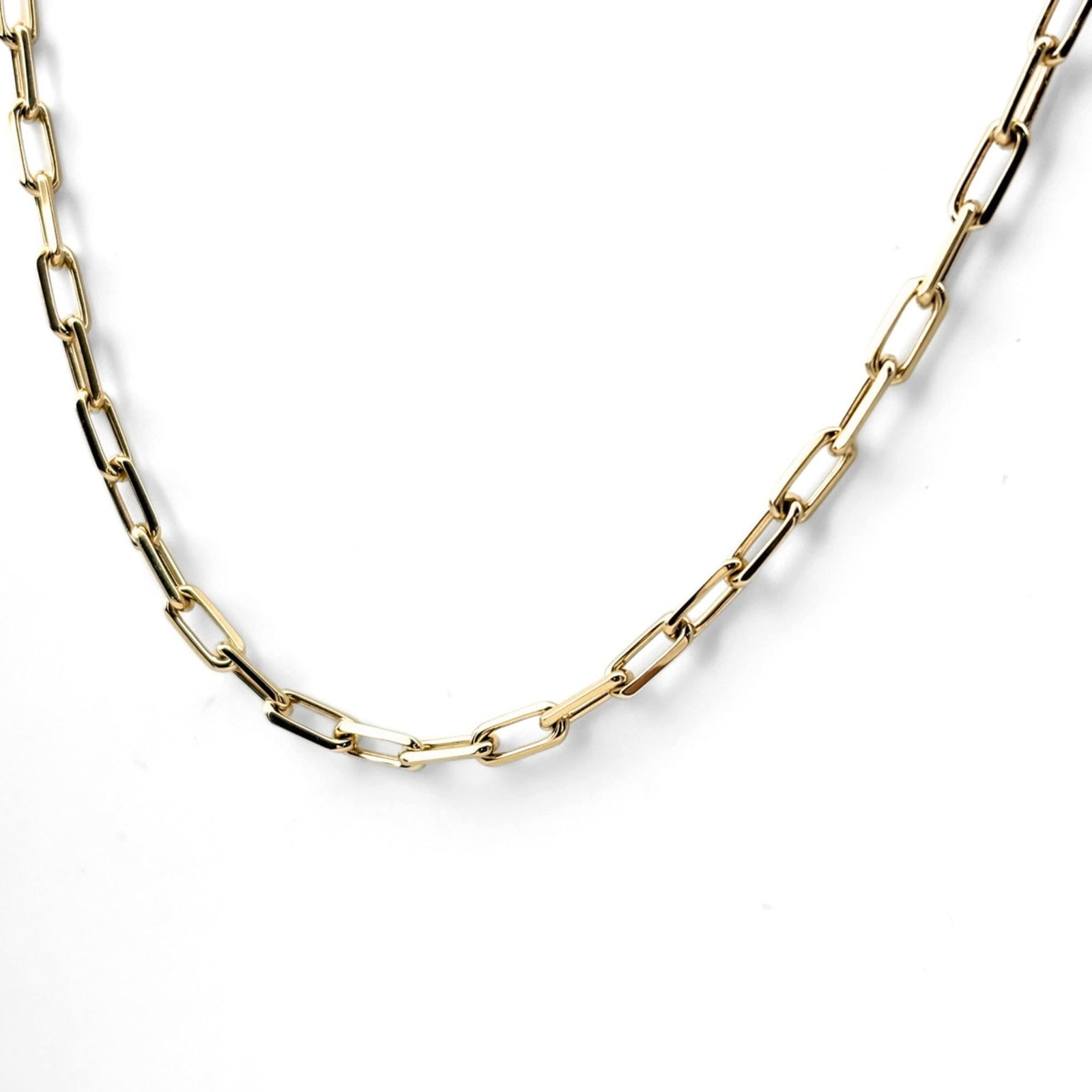 Yellow Gold Women's Cartier Santos De Necklace: Yellow Gold Women's Cartier Santos De Necklace Item Specifics: Brand: Cartier Line: Santos de Cartier Model: B7224582 Necklace Type: Necklace Gender: Women Metal Purity: 18K Metal: Gold Color: Yellow 