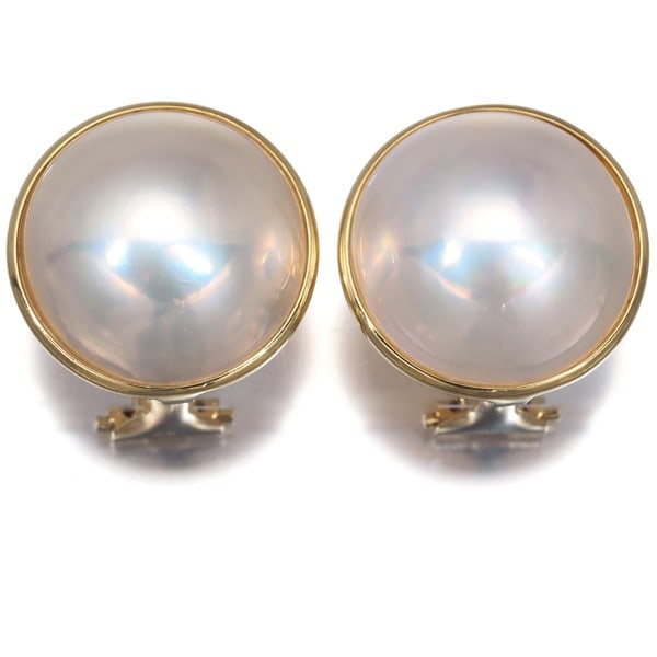 Tasaki Earrings Mabe Pearl 14.0Mm 18K 750 Yellow Gold: Tasaki Earrings Mabe Pearl 14.0Mm 18K 750 Yellow Gold Tasaki Earrings Mabe Pearl 14.0Mm 18K 750 Yellow Gold feature a stunning 14.0mm cultured mabe pearl, set in 18k yellow gold with a sleek design th