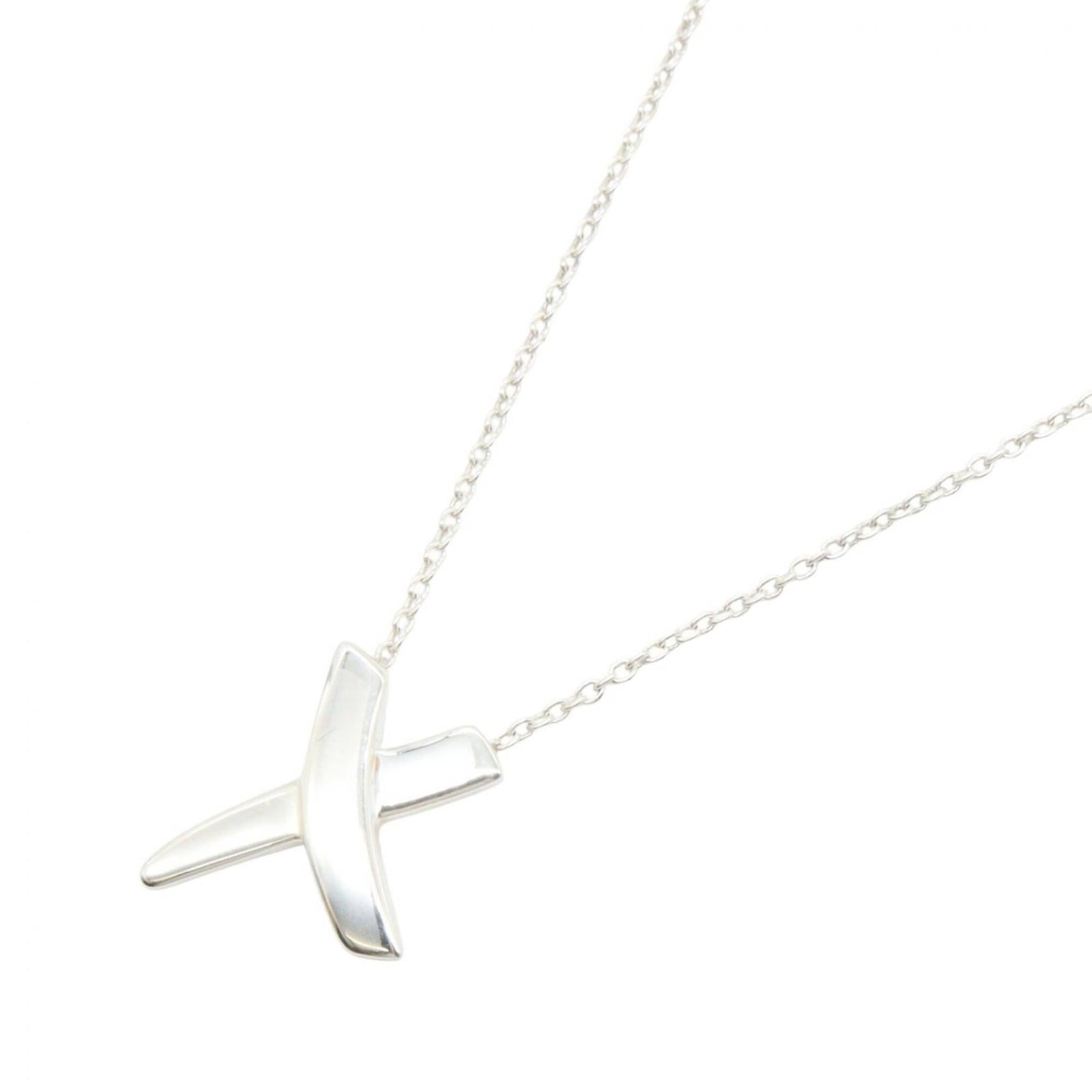 Tiffany & Co. Kiss Necklace Sterling Silver 925 Women'S Jewelry Tone: Tiffany & Co. Kiss Necklace Sterling Silver 925 Women'S Jewelry Tone Sterling silver necklace with a 15mm x 12mm pendant, bearing the Tiffany & Co. logo, crafted from high-quality Silver 925 material,