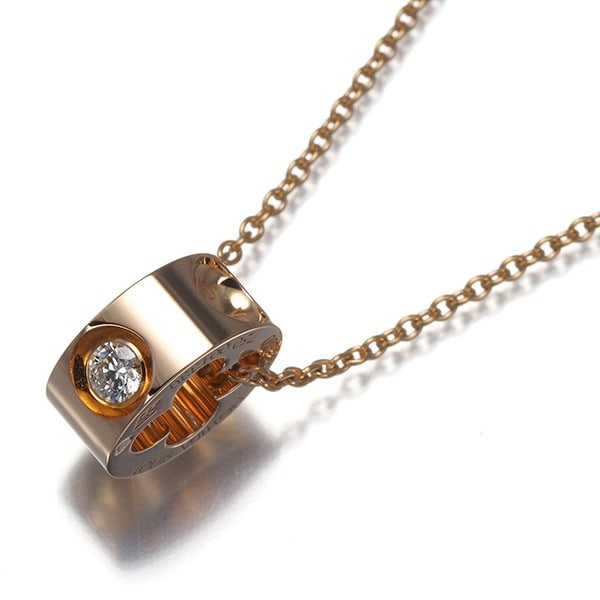 Louis Vuitton Empreinte Diamond Necklace 750 Rose Gold: Louis Vuitton Empreinte Diamond Necklace 750 Rose Gold 18k rose gold pendant features a natural diamond, set in a stylish Empreinte design. The necklace boasts a sleek 40cm length and weighs 6.0g.