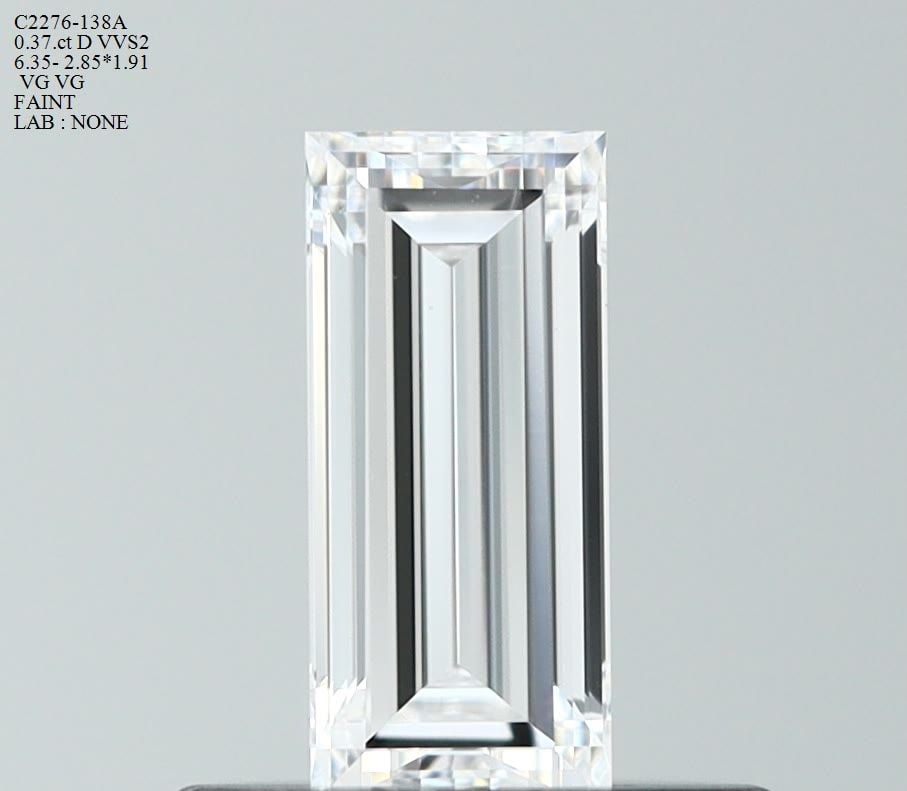 Baguette 0.37ct D VVS2 - Loose Natural Diamond: Baguette 0.37ct D VVS2 - Loose Natural Diamond 0.37ct D VVS2 - Loose Natural Diamond Baguette Cut, showcasing exceptional clarity and color, with a high polish finish that enhances its brilliance.