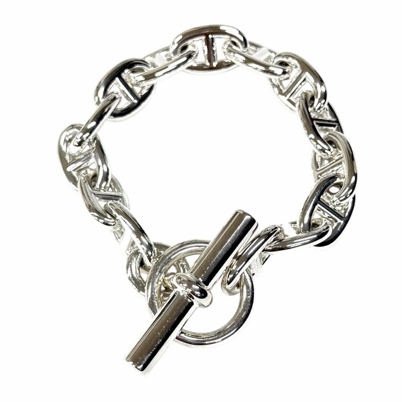 Silver Charm Bracelet Hermes: Silver Charm Bracelet Hermes Silver Charm Bracelet Hermes bears the signature of its creator, crafted from high-quality silver with a sleek 1cm width and total length of 18.5cm. This elegant charm bra