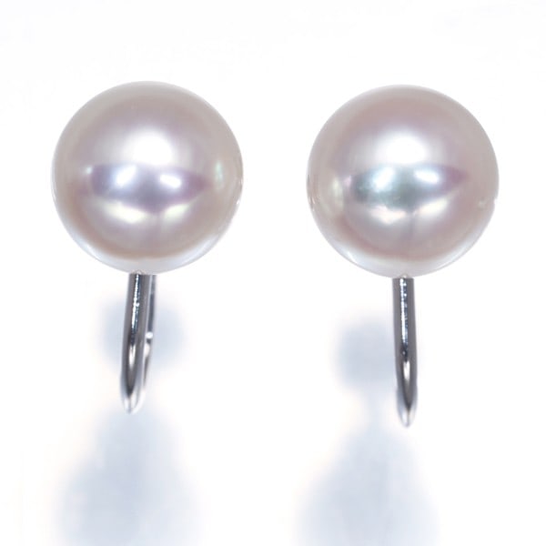 Mikimoto Earrings Akoya Pearl 8.3Mm Solitaire 18K 750 White Gold: Mikimoto Earrings Akoya Pearl 8.3Mm Solitaire 18K 750 White Gold 18k white gold earrings feature a stunning Akoya pearl, approximately 8.3mm in size, delicately set in a sleek clip-on design. The high