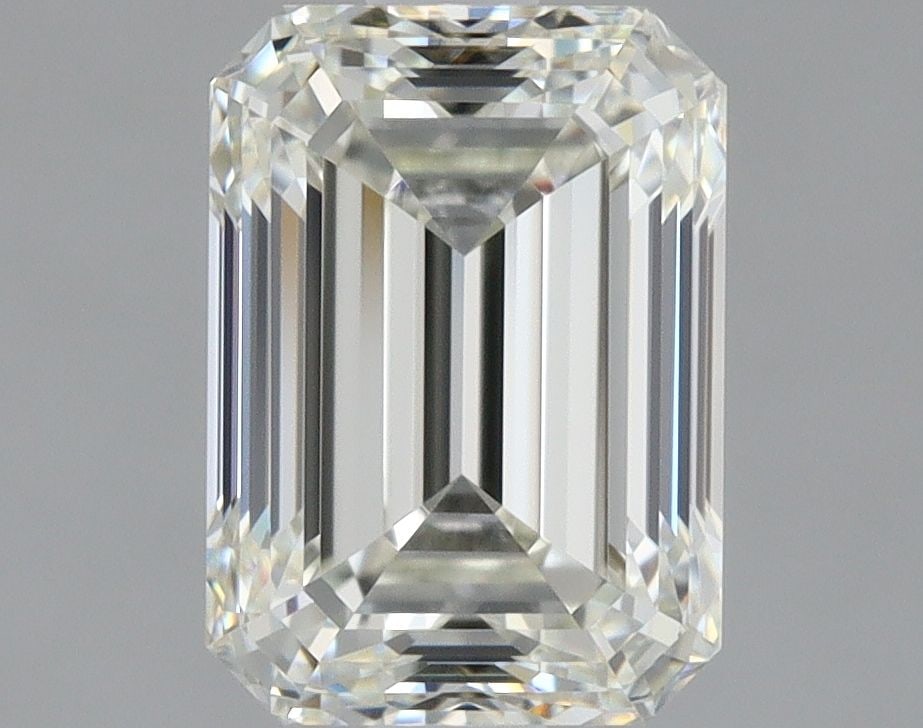 GIA Emerald 1.4ct J VVS1 - Loose Natural Diamond: GIA Emerald 1.4ct J VVS1 - Loose Natural Diamond GIA Emerald 1.4ct J VVS1 - Loose Natural Diamond.This GIA-certified, loose natural diamond boasts a vibrant color grade of J and exceptional clarity wi