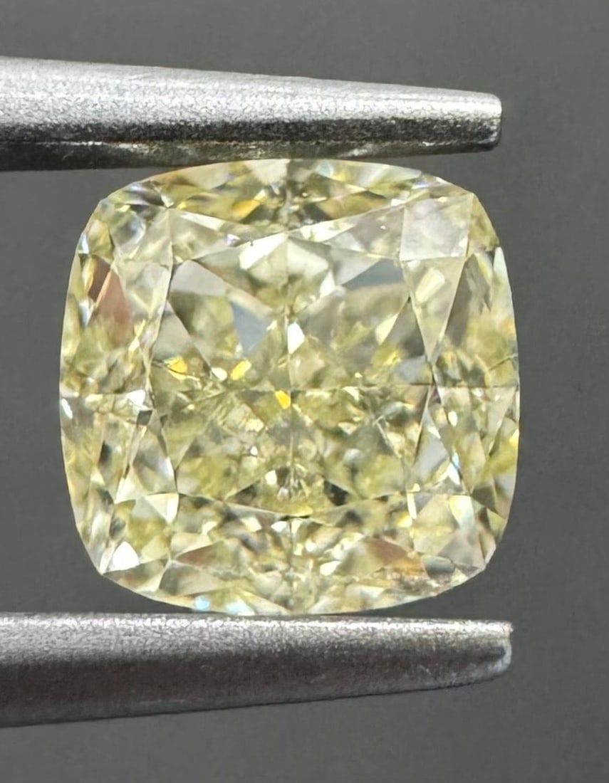GIA Cushion Brilliant 1.01ct W-X VVS1 - Loose Natural Diamond: GIA Cushion Brilliant 1.01ct W-X VVS1 - Loose Natural Diamond GIA certified, this 1.01ct W-X VVS1 cushion brilliant diamond boasts exceptional clarity and color grade. Its EX polish and VG symmetry sh