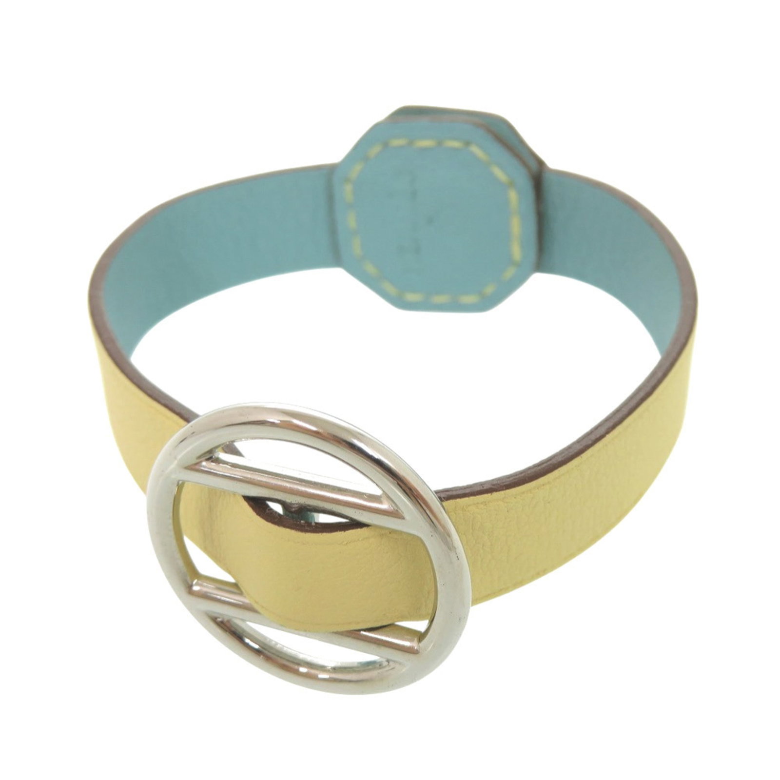 Swift leather charm bracelet: Swift leather charm bracelet Swift leather charm bracelet in light blue and yellow hues, featuring a sleek design with a length of 16.5cm and a width of 1cm, making it a stylish accessory for everyday