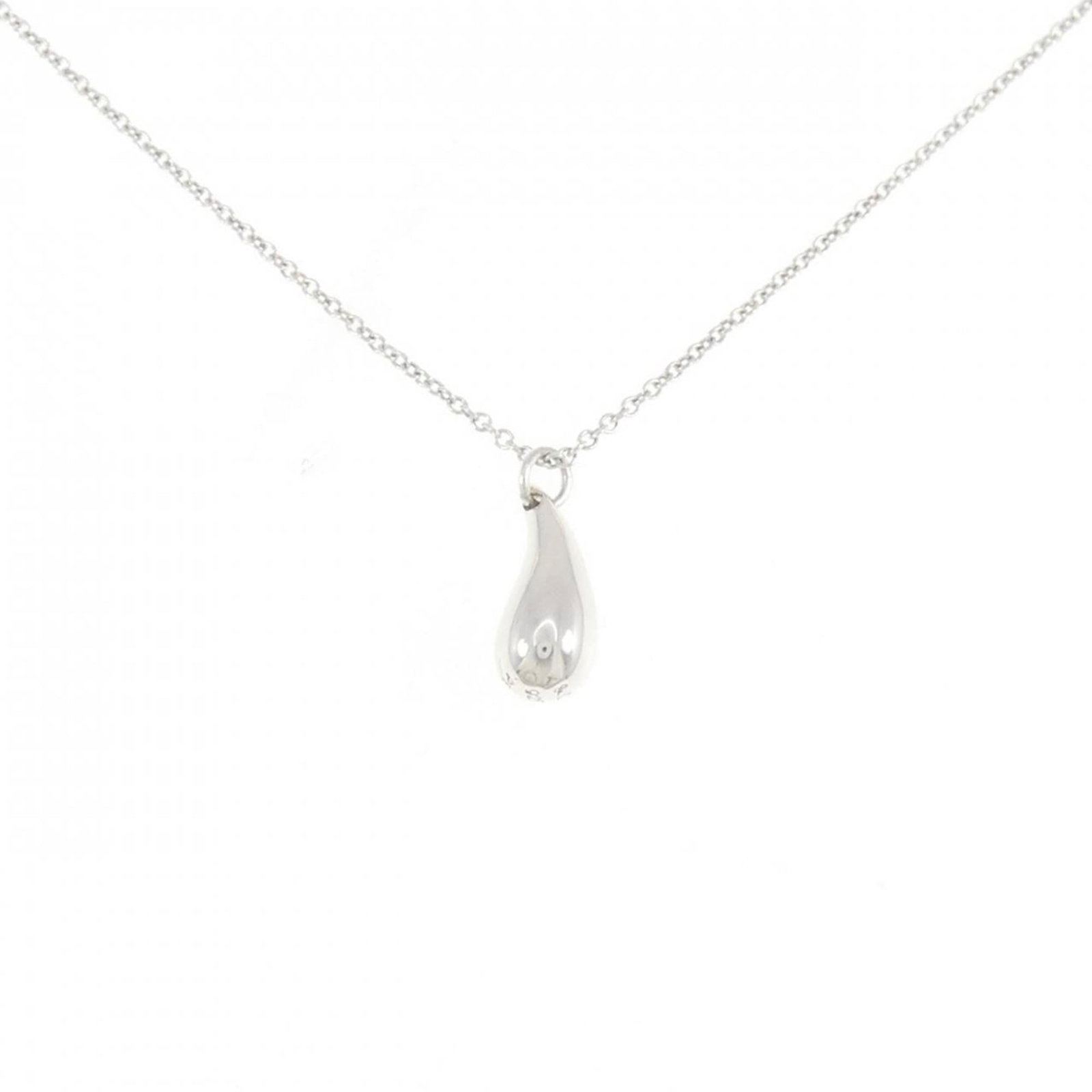 Teardrop Necklace by Tiffany: Teardrop Necklace by Tiffany Silver 925 pendant necklace with a teardrop design, measuring 12.8mm x 5.4mm and featuring a 41 cm / 16.14'' adjustable neck circumference. This Tiffany necklace is crafte