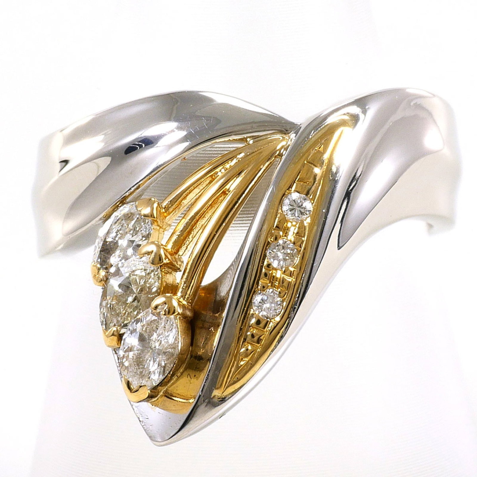 Unbranded Platinum Gold 18K Yellow Ring Band: Unbranded Platinum Gold 18K Yellow Ring Band Platinum gold 18K yellow ring band, crafted from high-quality platinum and yellow gold (18K) metal, stands out with its elegant design. Measuring 15mm in w