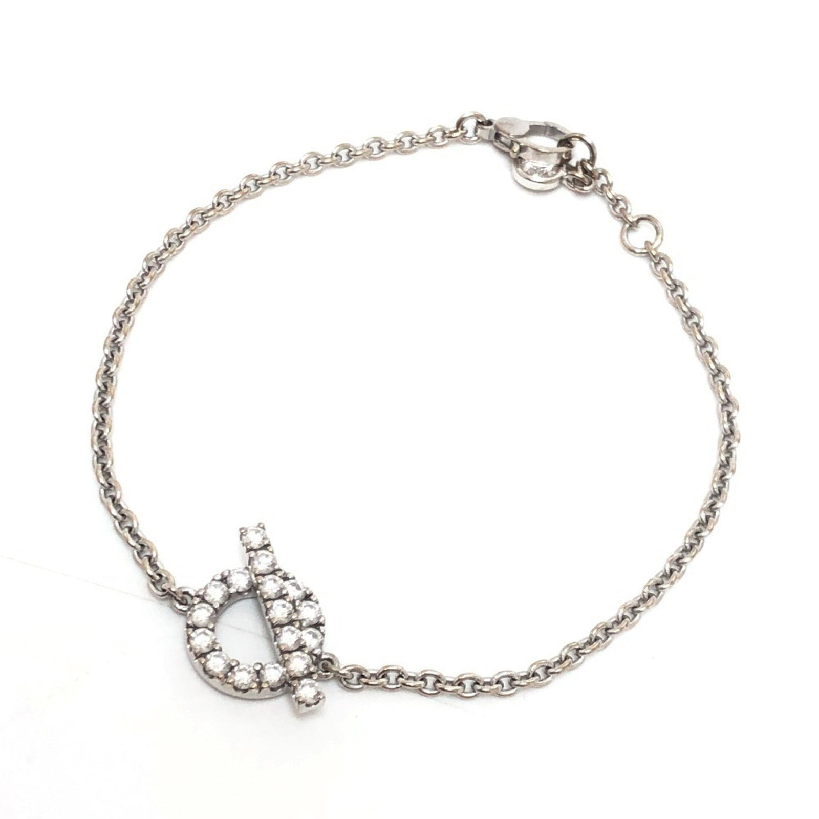 Hermes Charm White Gold 18K: Hermes Charm White Gold 18K Item Specifics: Brand: Hermes Country of Origin: France Type: Charm bracelet Gender: Women Material: White gold (18K) Color: Silver Length: 15.5cm / 6.1'' Product