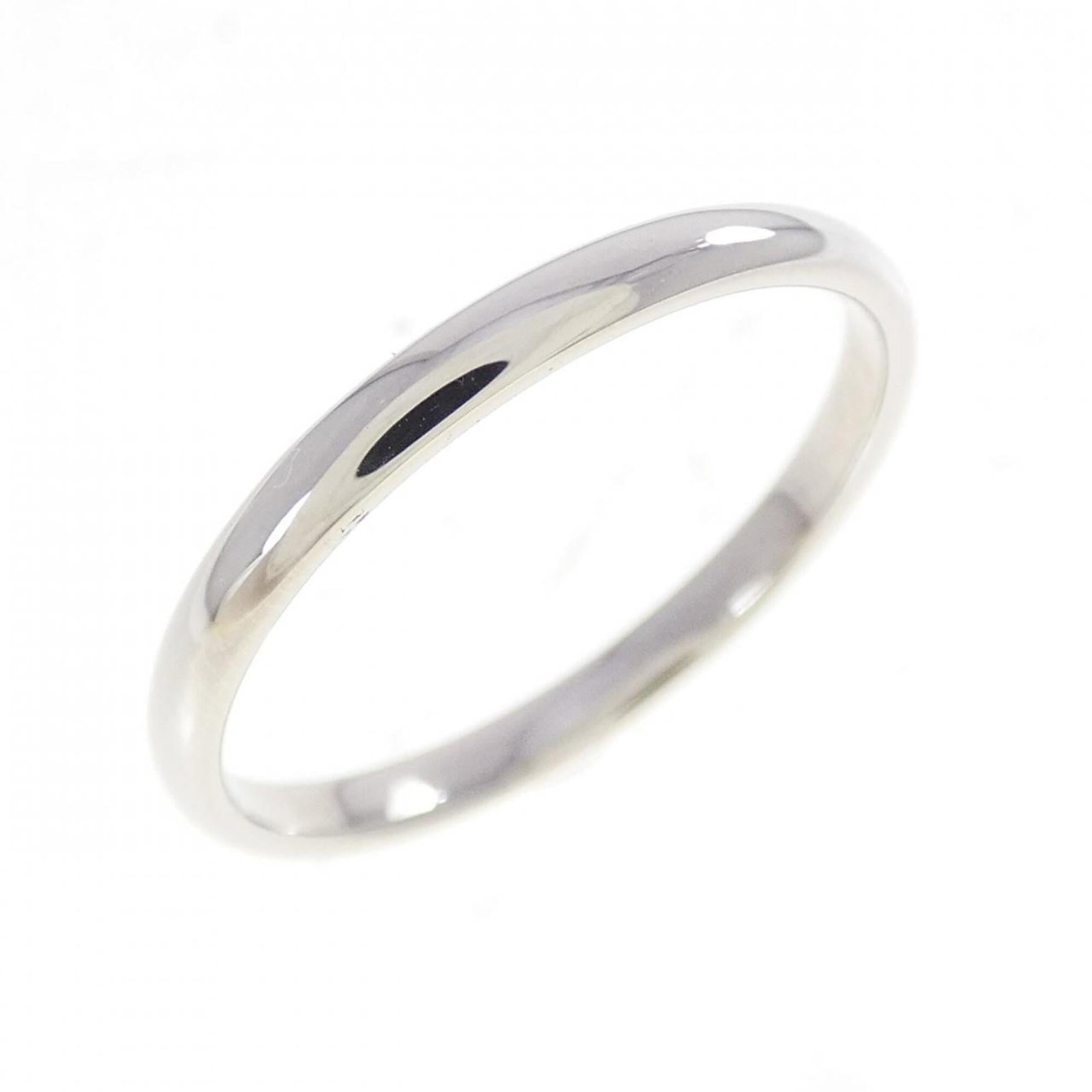 Tiffany Band Ring Platinum 950: Tiffany Band Ring Platinum 950 Platinum 950 Tiffany band ring in silver, a classic design for women's fashion. This US size 7.5 ring showcases the timeless elegance of Tiffany's signature style. Made 