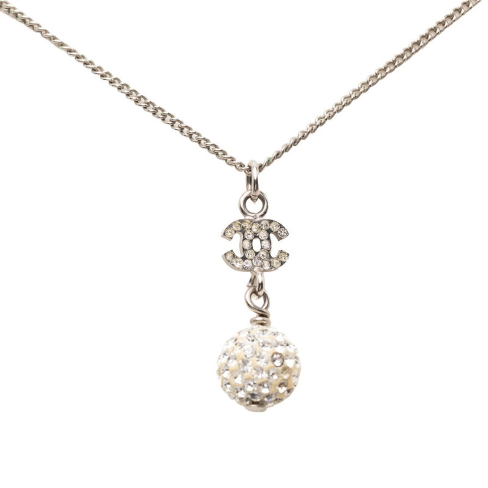 Chanel Coco Ball Necklace Motif B11P Silver Women's Rhinestone Metal: Chanel Coco Ball Necklace Motif B11P Silver Women's Rhinestone Metal Item Specifics: Brand: Chanel Necklace Type: Necklace Gender: Women Material: Metal Color: Silver Stone: Rhinestone Neck Circumfere