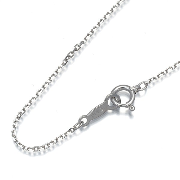Mikimoto chain necklace white gold 750 cable 18K 38cm: Mikimoto chain necklace white gold 750 cable 18K 38cm White gold cable chain necklace, crafted from 18k metal, measures 38cm in length and features a delicate 1.1mm width. This elegant piece showcases