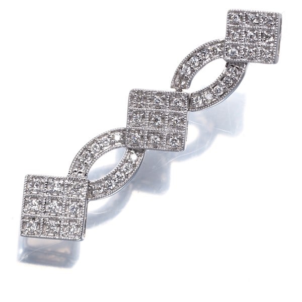 Diamond 0.25Ct Milgrain Pendant 18K 750 White Gold: Diamond 0.25Ct Milgrain Pendant 18K 750 White Gold 18k white gold pendant features a natural diamond, weighing 0.25ct, set in a milgrain design. The pendant's elegant size and subtle details make it a