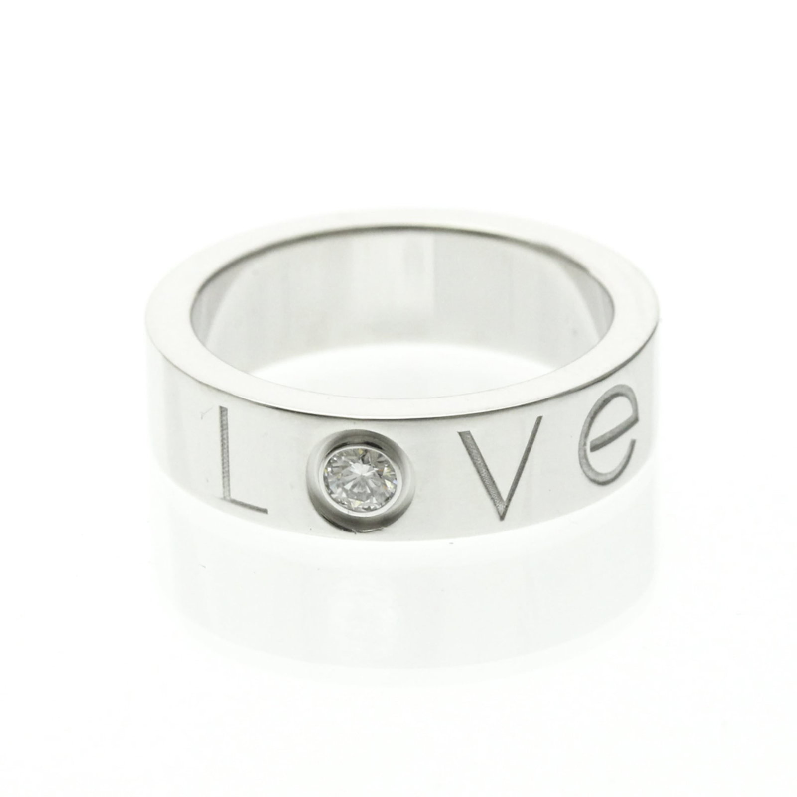 Cartier Band Ring White Gold (18K): Cartier Band Ring White Gold (18K) Cartier Band Ring White Gold (18K) - A sleek and sophisticated design, this Cartier Love Ring features a band ring style with a silver finish. The 50 US size, 5.3mm 