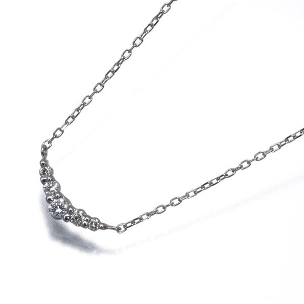 Vendome Necklace Diamond Lueur 950 850 Platinum: Vendome Necklace Diamond Lueur 950 850 Platinum Item Specifics: Brand: VENDOME Metal: Platinum Metal Purity: 950 Type: Necklace Main Stone: Diamond Style: Pendant Collection: Lueur Main Stone