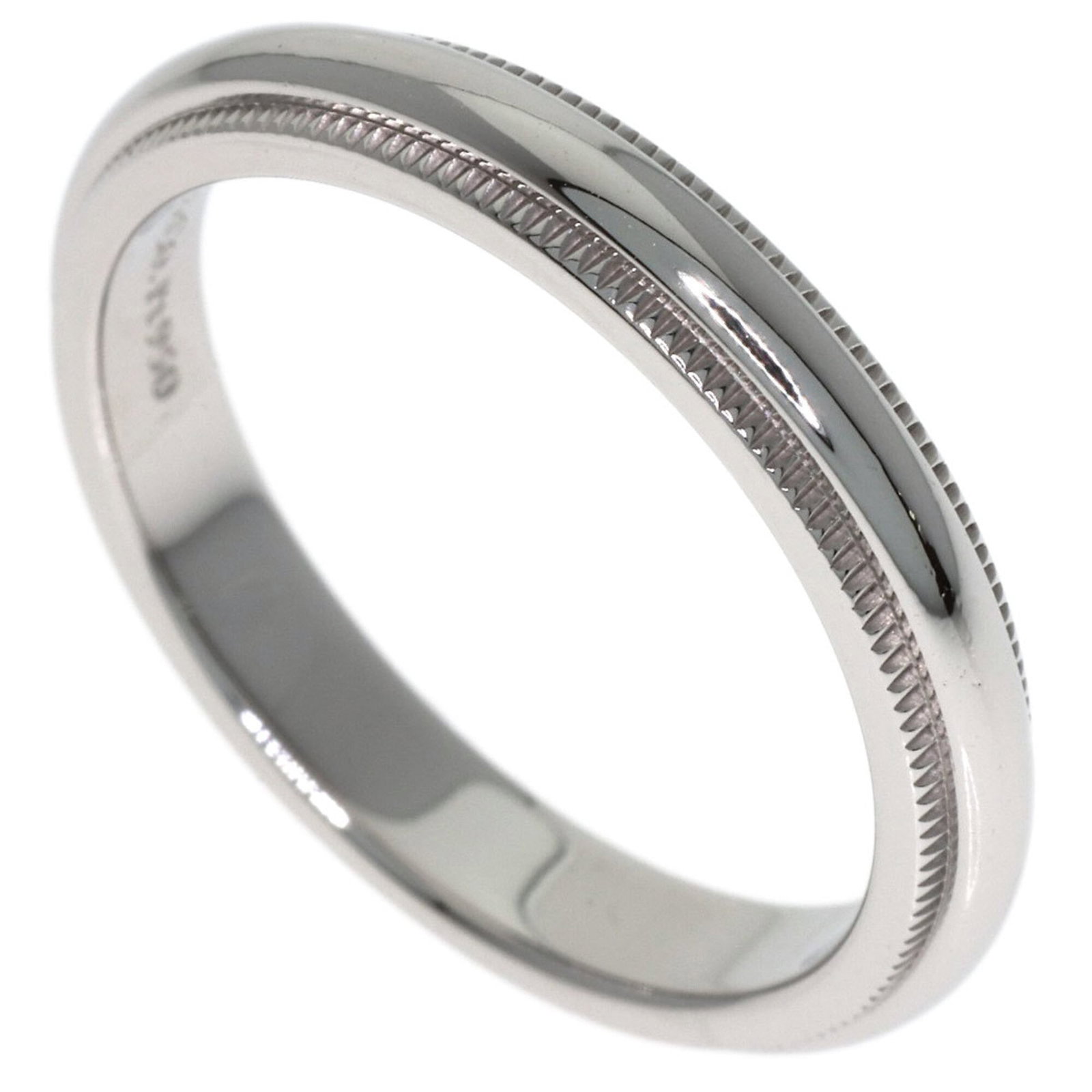 Ring Tiffany Band: Ring Tiffany Band Platinum Tiffany Band ring features a sleek design with a width of 3.1mm and weighs 5.6g, making it a slender yet substantial accessory for everyday wear. Crafted from high-quality p
