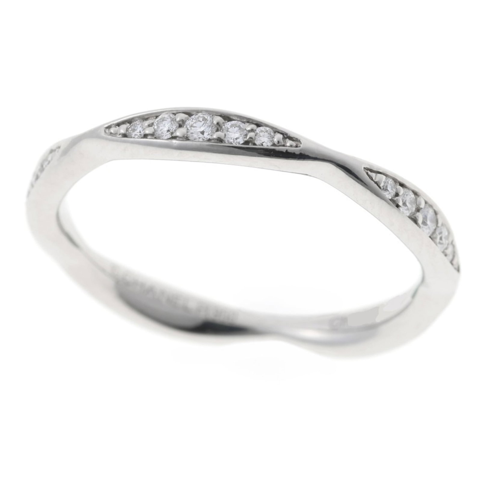 Chanel Band Ring Platinum 950: Chanel Band Ring Platinum 950 Item Specifics: Brand: Chanel Type: Band ring Gender: Women Color: Platinum Material: Platinum 950 Brand Size: 49 US Size: 5 Product Disclaimer: Items may exhibit light