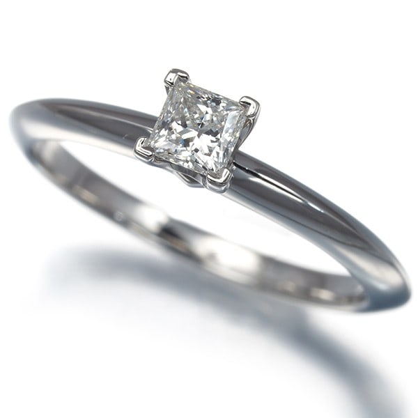 Tiffany&Co. Ring Diamond 0.22Ct Solitaire Princess-Cut Us5 950 Platinum: Tiffany&Co. Ring Diamond 0.22Ct Solitaire Princess-Cut Us5 950 Platinum Tiffany & Co.'s iconic solitaire princess-cut diamond ring shines in platinum, its natural beauty showcased by the 0.22ct diamon