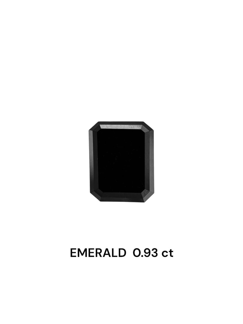 Emerald 0.93ct Fancy Black VVS2 - Loose Natural Diamond: Emerald 0.93ct Fancy Black VVS2 - Loose Natural Diamond 0.93ct Fancy Black VVS2 - Loose Natural Diamond, boasting exceptional clarity and polish, showcases its rich black color in an EX symmetry setti