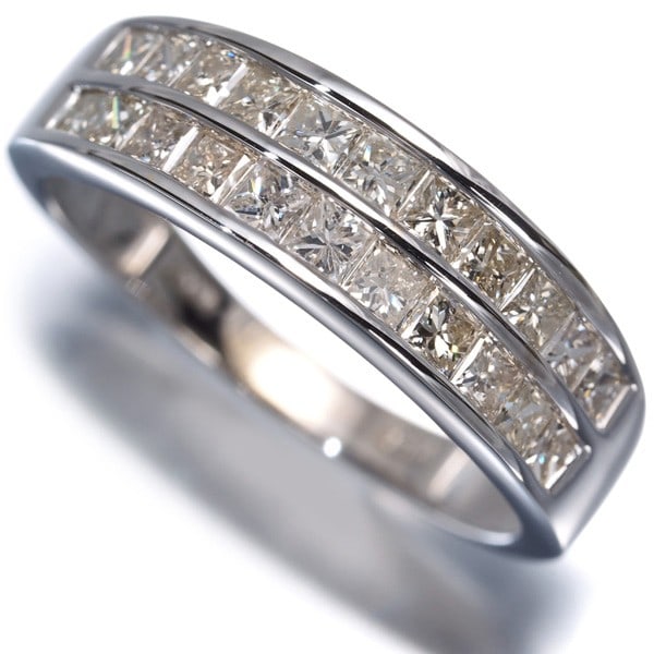 Light Brown Diamond 1.00Ct Princess-Cut Ring 18K 750 White Gold: Light Brown Diamond 1.00Ct Princess-Cut Ring 18K 750 White Gold The 1.00ct light brown diamond princess-cut ring is set in an 18k white gold band, its slender profile complemented by a delicate 6.0mm