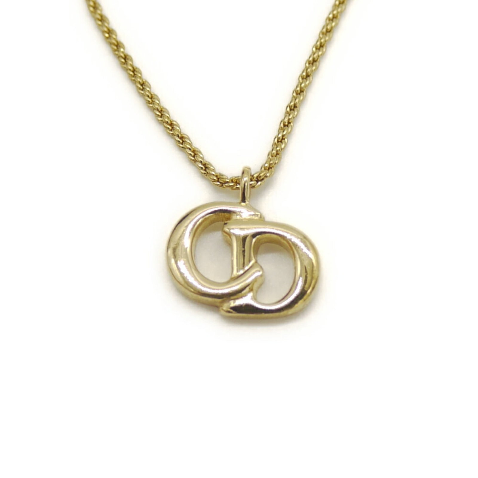 Christian Dior Pendant Necklace Rope Chain: Christian Dior Pendant Necklace Rope Chain Christian Dior Pendant Necklace Rope Chain, a sleek and sophisticated design featuring a pendant on a rope chain. The necklace boasts a metal construction