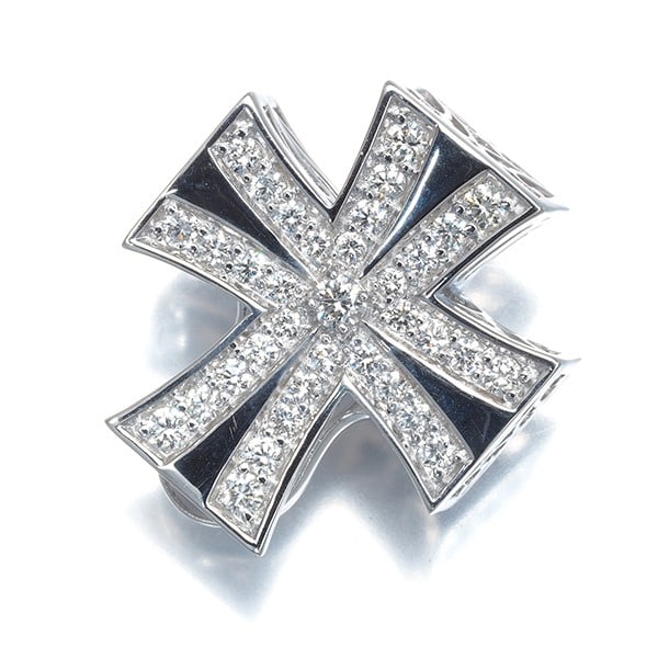 Gem Castle Yukizaki Pendant Diamond 0.65Ct Double Top Cross 18K Wg: Gem Castle Yukizaki Pendant Diamond 0.65Ct Double Top Cross 18K Wg The Gem Castle Yukizaki Pendant features a stunning 0.65ct diamond set in an 18k white gold double top cross design, creating a
