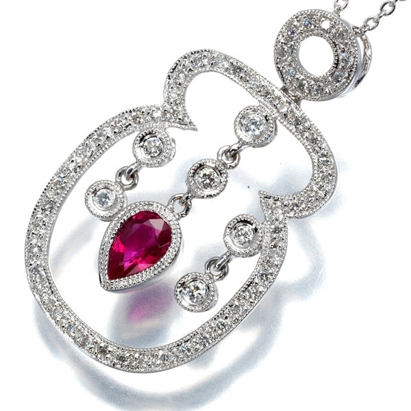 Pink Sapphire 0.51Ct Diamond 0.35Ct Milgrain Necklace 18K 750 White Gold: Pink Sapphire 0.51Ct Diamond 0.35Ct Milgrain Necklace 18K 750 White Gold Pink Sapphire and Diamond Milgrain Necklace in 18K White Gold. This elegant necklace features a stunning pink sapphire pendant,