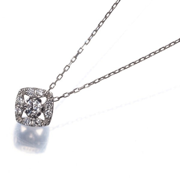 Vendome Necklace Diamond Etoile Du Soir 950 850 Platinum: Vendome Necklace Diamond Etoile Du Soir 950 850 Platinum Platinum pendant featuring a natural diamond, part of the iconic Etoile du Soir collection. This exquisite piece showcases a high-quality diamo