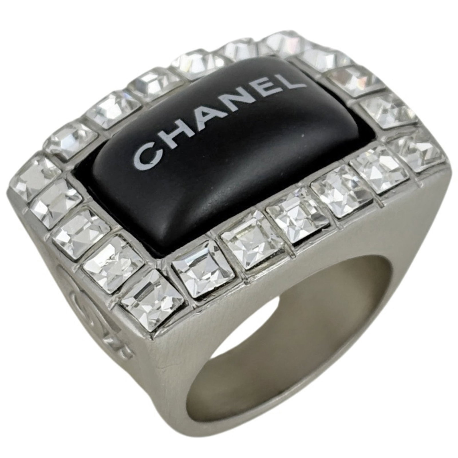 Metal band ring by Chanel (1 of 6)