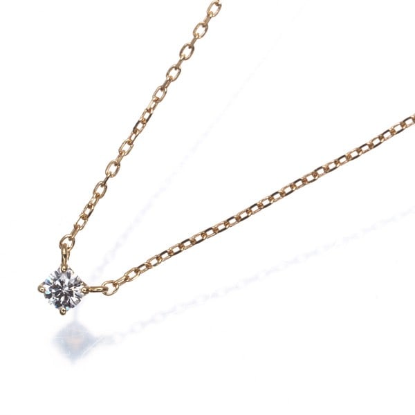 Diamond Necklace 0.06ct Solitaire 18k Rose Gold: Diamond Necklace 0.06ct Solitaire 18k Rose Gold The VENDOME Diamond Necklace boasts a stunning 0.06ct solitaire diamond set in 18k rose gold, creating a timeless and elegant design. This beautiful pie