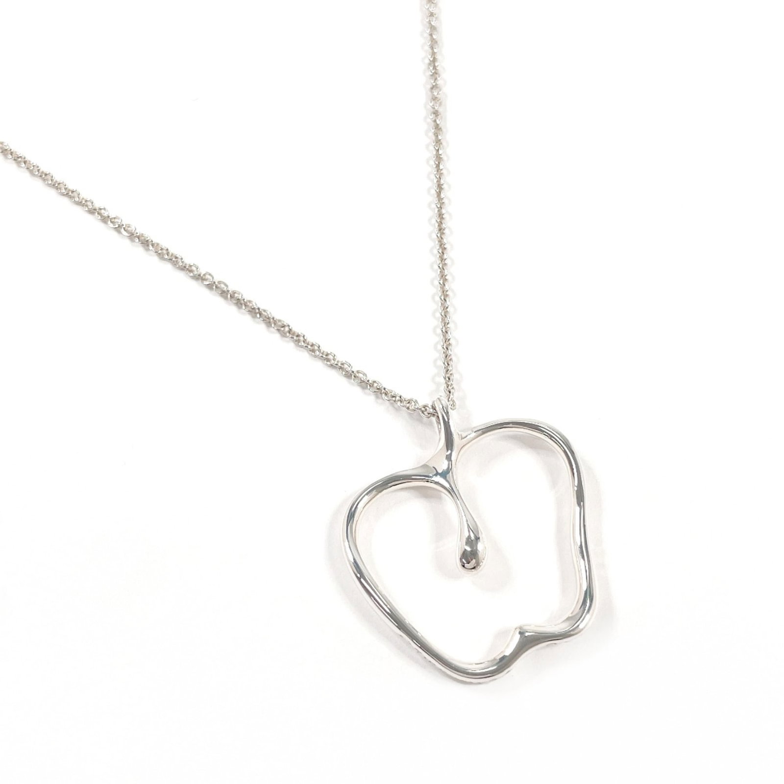 Sterling Silver 925 Necklace Elsa Peretti Tiffany Women's: Sterling Silver 925 Necklace Elsa Peretti Tiffany Women's Item Specifics: Brand: Tiffany Necklace Type: Necklace Gender: Women Material: Silver 925 Color: Silver Neck Circumference: 76 cm / 29.92'' Pe