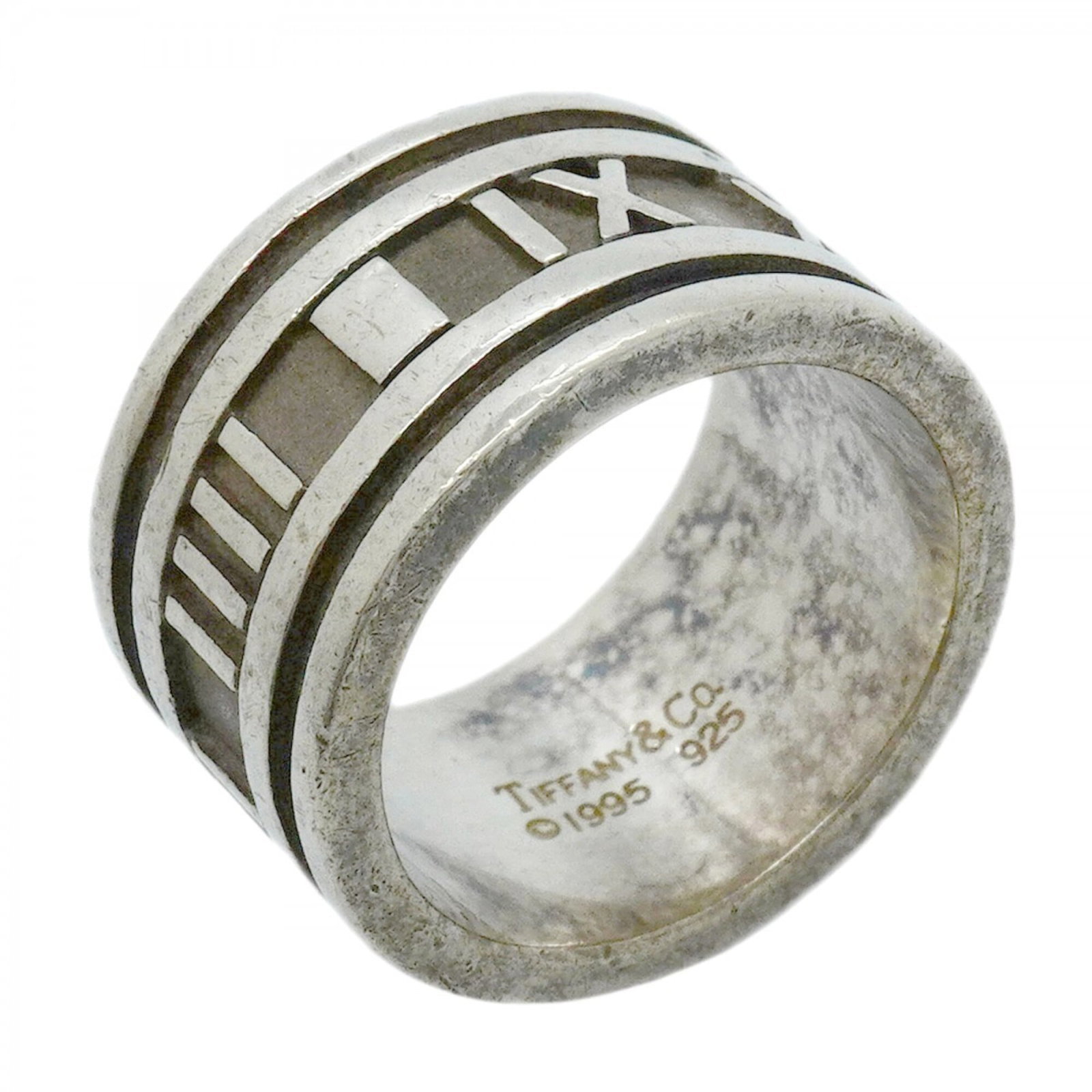 Silver band ring Tiffany 925: Silver band ring Tiffany 925 Item Specifics: Brand: Tiffany Type: Band ring Gender: Women Material: Silver 925 US Size: 6.5 Product Disclaimer: Items may exhibit light wear, such as minor scratches or