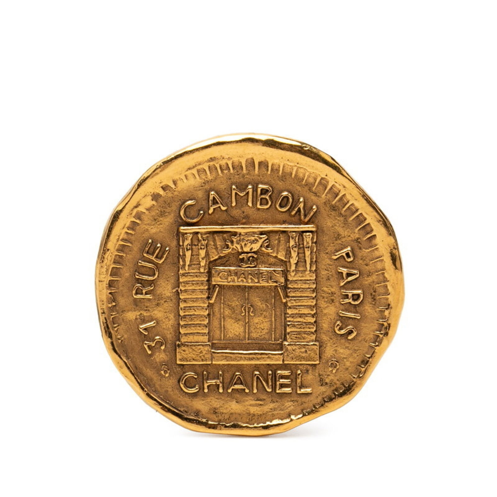 Chanel Brooch: Chanel Brooch Gold Chanel Brooch with precise measurements. This elegant brooch boasts a compact size, measuring 4.31cm x 4.31cm / 1.69'' x 1.69'', making it a stylish addition to any outfit. Item Spe
