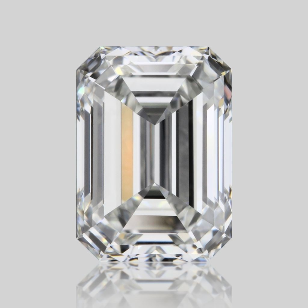 GIA Emerald 0.71ct F VVS1 - Loose Natural Diamond: GIA Emerald 0.71ct F VVS1 - Loose Natural Diamond GIA Emerald 0.71ct F VVS1 - Loose Natural Diamond, certified by the Gemological Institute of America (GIA) for its exceptional clarity and color,