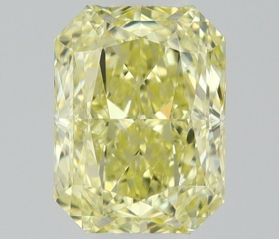 Radiant 0.33ct Fancy Light Yellow IF - Loose Natural Diamond: Radiant 0.33ct Fancy Light Yellow IF - Loose Natural Diamond 0.33ct Fancy Light Yellow IF - Loose Natural Diamond, boasting exceptional clarity and vibrant color, showcases its radiant beauty in all